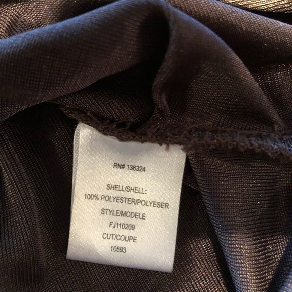 Halston Heritage Retro style Knot Top in Shimmer foil knit - Picture 7 of 7